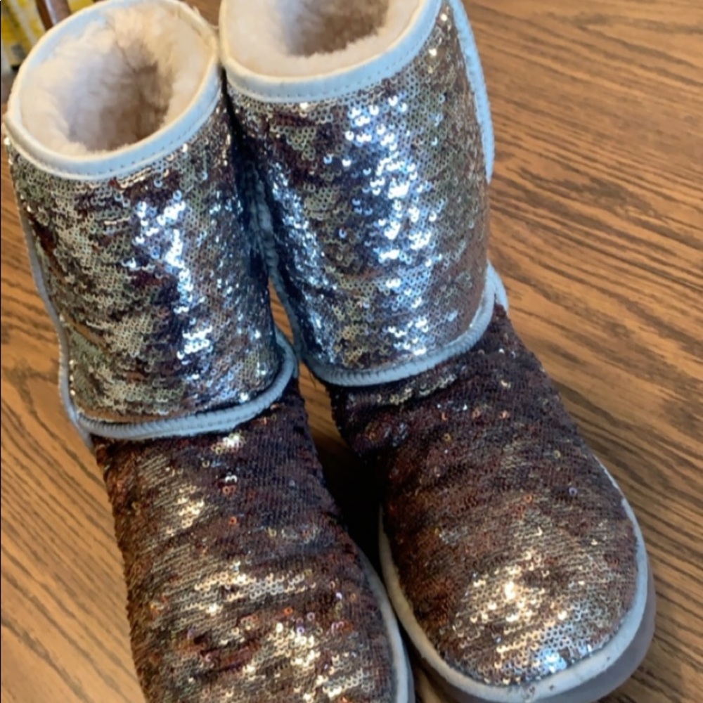 Reversible Ugg Sequin Boots - Size 9